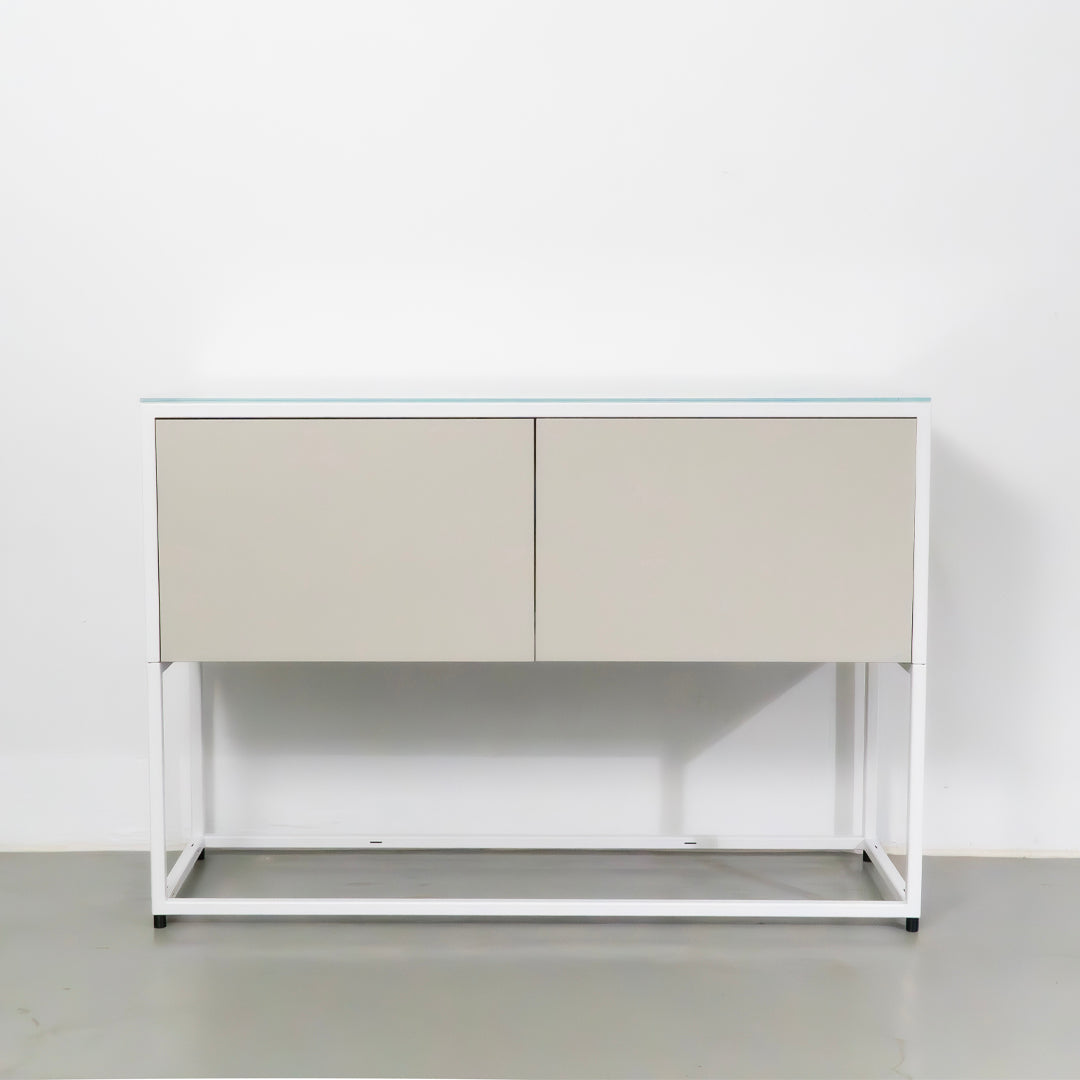 Sideboard vier