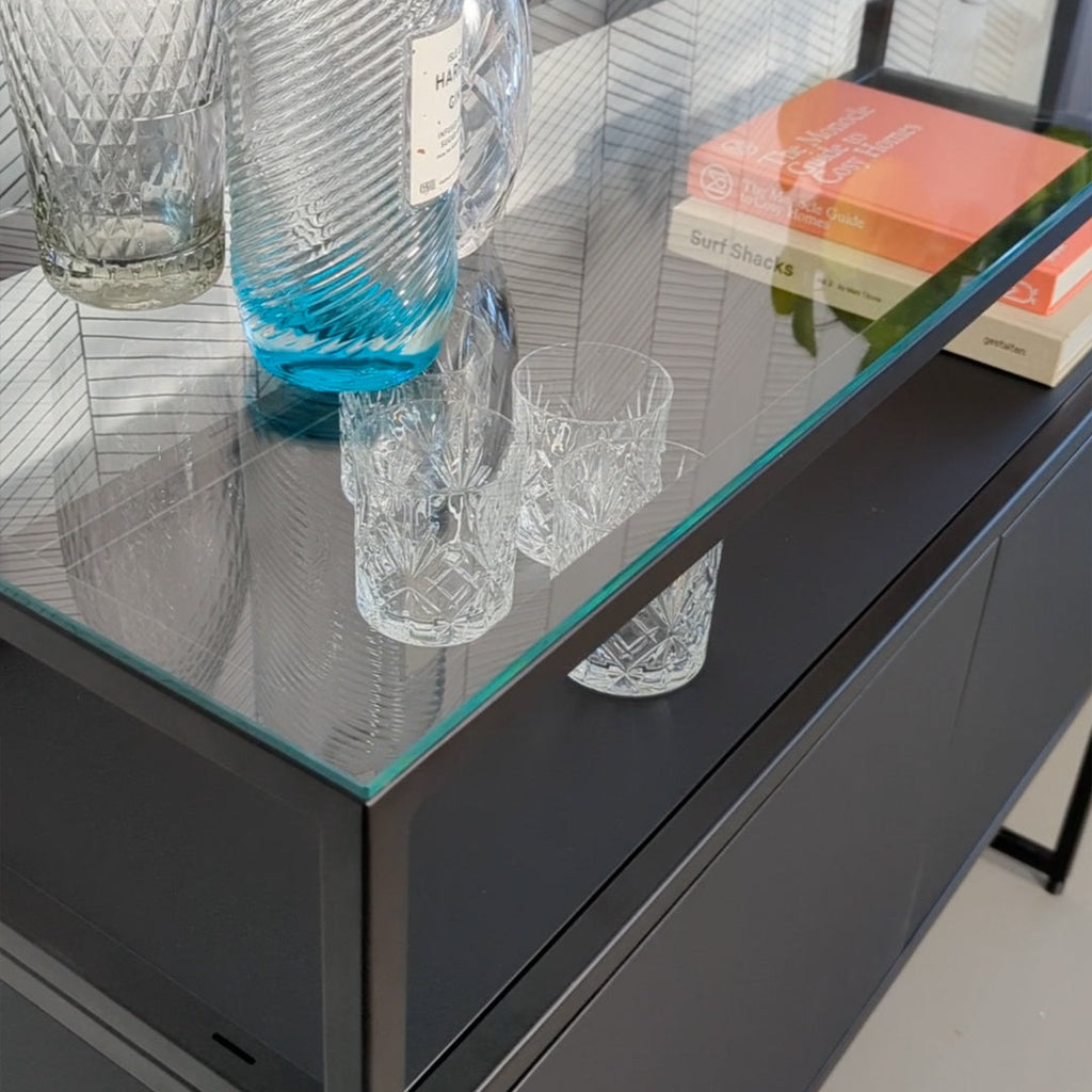 PARA Sideboard einundzwanzig schwarz